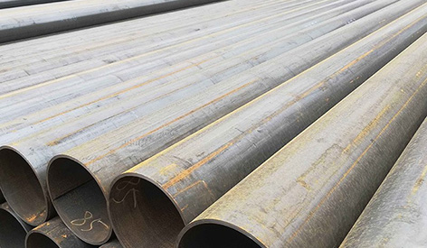 Detalles de tubos de acero soldado de costura recta 15crmo comúnmente utilizados en proyectos industriales